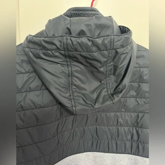 Tommy Hilfiger Men's Black and Gray Zip-Up jacket in size S - Picture 8 of 12